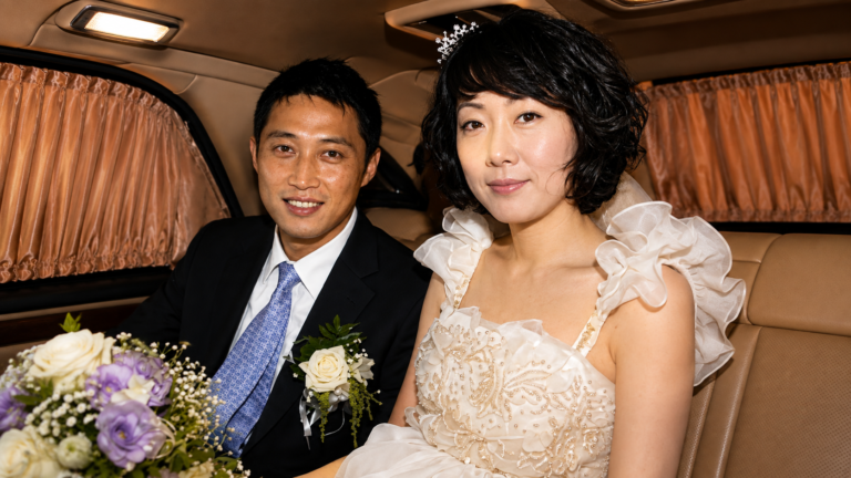 CHINESE WOMAN MARRIES TERMINAL CANCER PATIENT TO GET HIS KIDNEY—BUT THEY FALL IN LOVE, REGAIN THEIR HEALTH, AND REMAIN TOGETHER