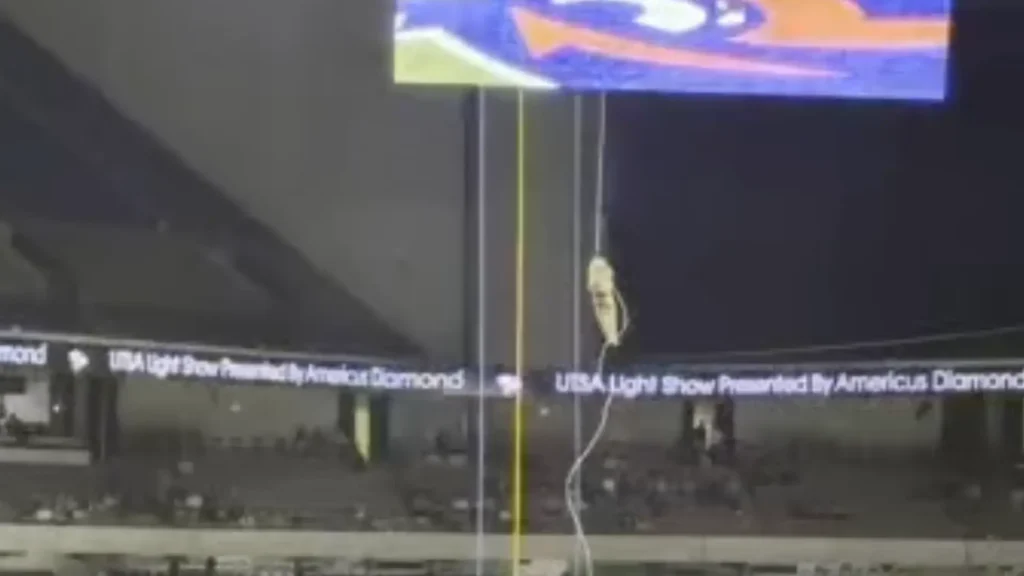 Alamodome Rappelling Fall Kills Airman Before UTSA Game
